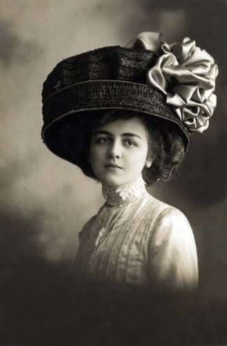 huge vintage hat