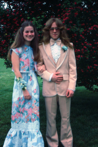70s prom fashion